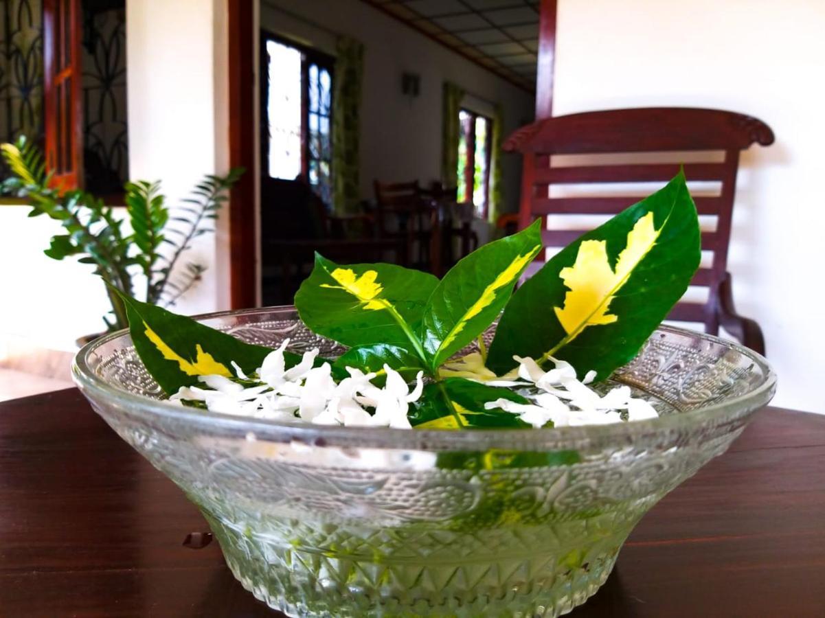 Sahana Sri Villa Bentota Esterno foto